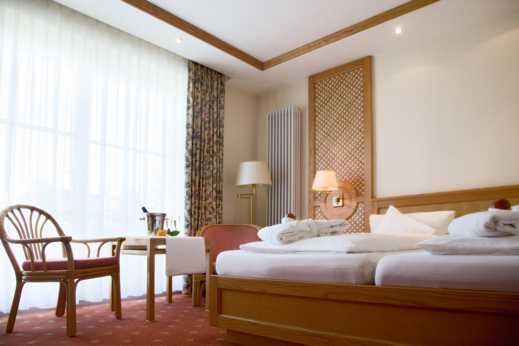 Thermenhotel Quellenhof Bad Fussing Bilik gambar