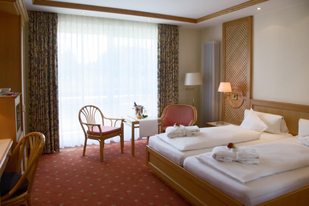 Thermenhotel Quellenhof Bad Fussing Bilik gambar